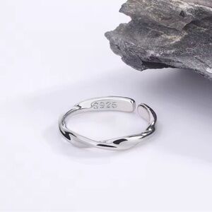 S925 Elegant Silver Twist Ring